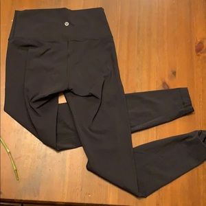 Black Lululemon hi-rise tights